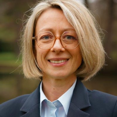 22 Karine PETIT Conseillère Municipale